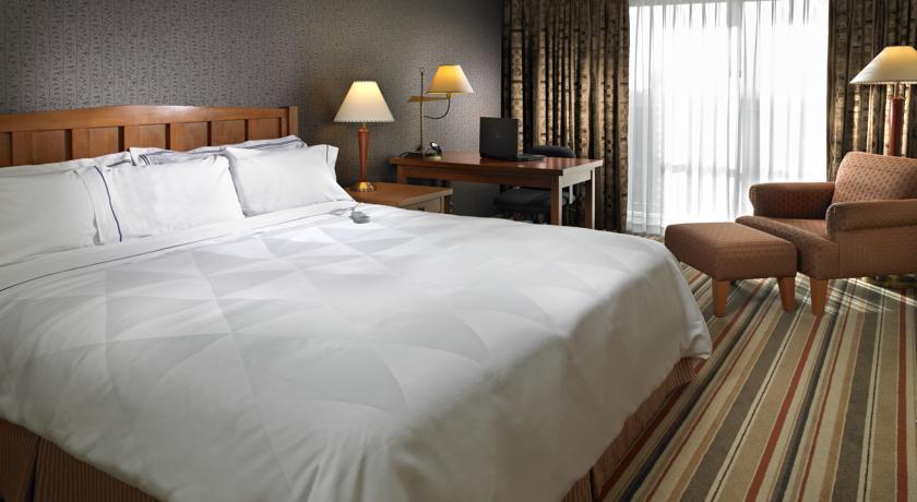 Hotel Doubletree By Hilton Calgary North Exterior foto
